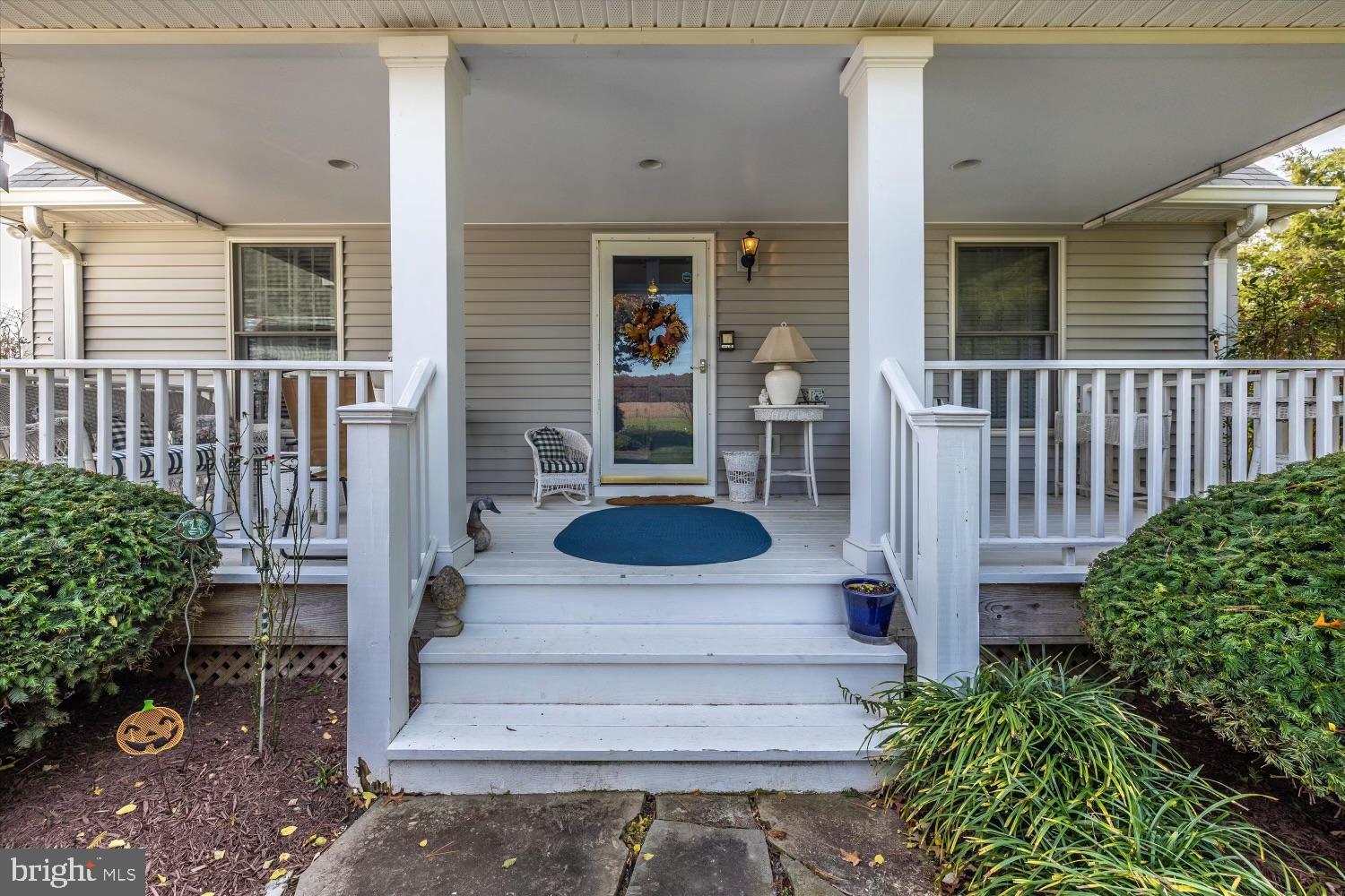 POOLESVILLE OUTSIDE - Residential