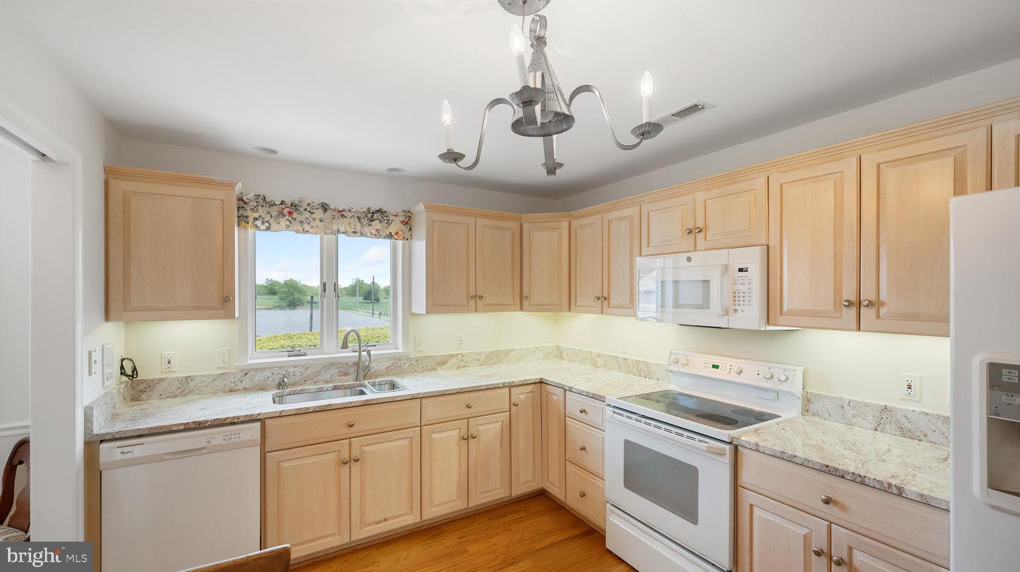 POOLESVILLE OUTSIDE - Residential