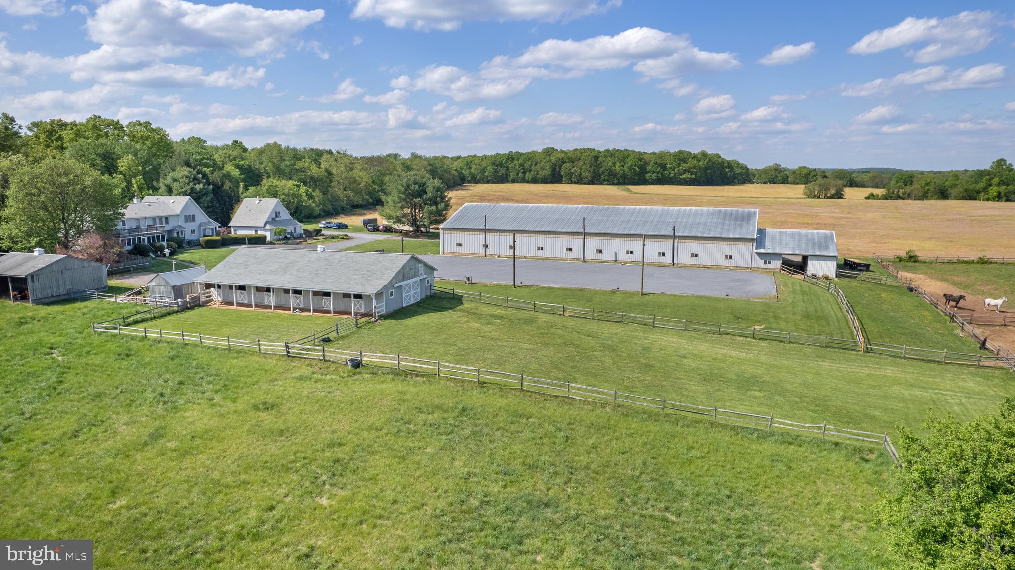 POOLESVILLE OUTSIDE - Residential