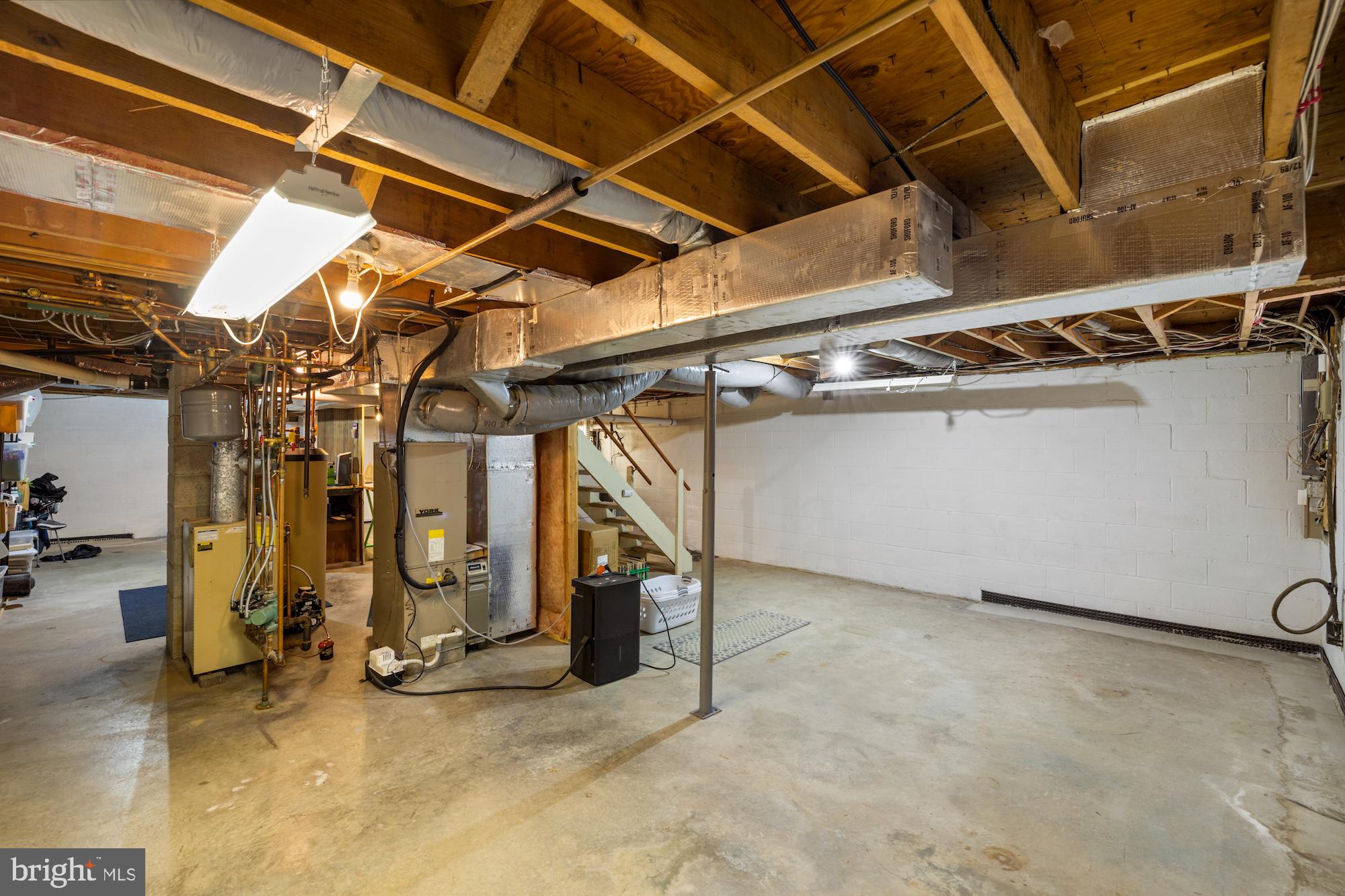 TWIN OAKS - Residential