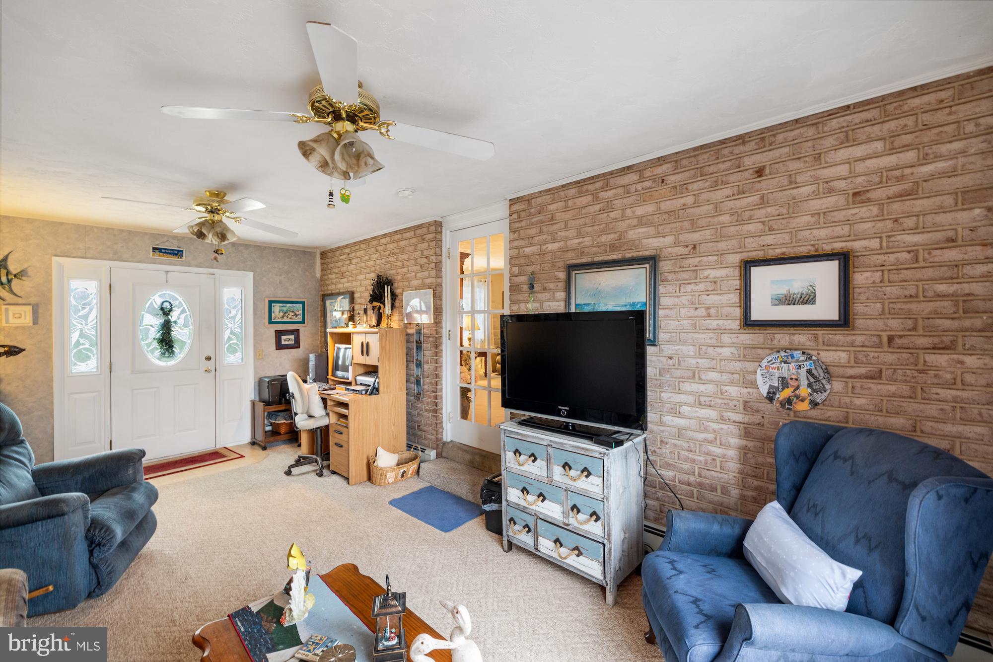 TWIN OAKS - Residential