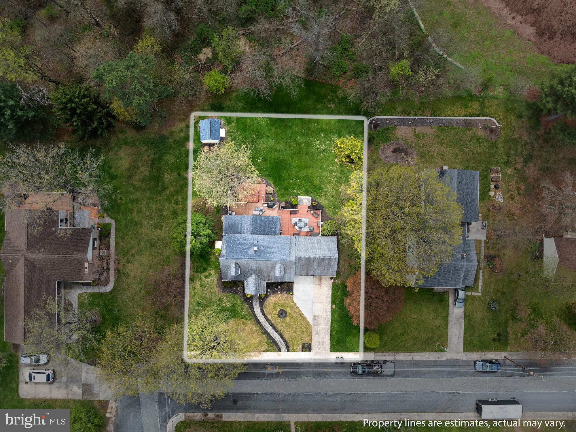 TWIN OAKS - Residential