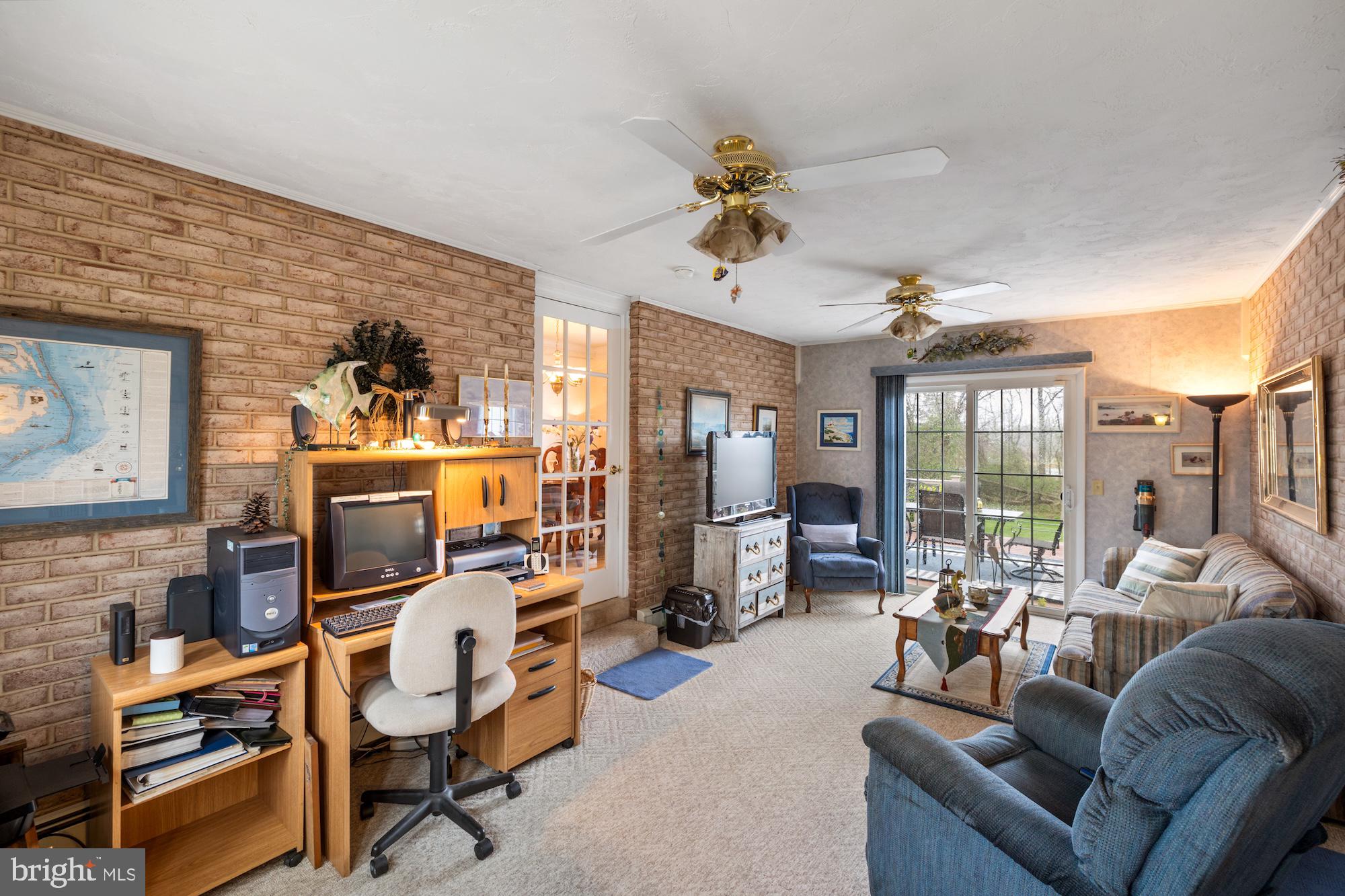 TWIN OAKS - Residential