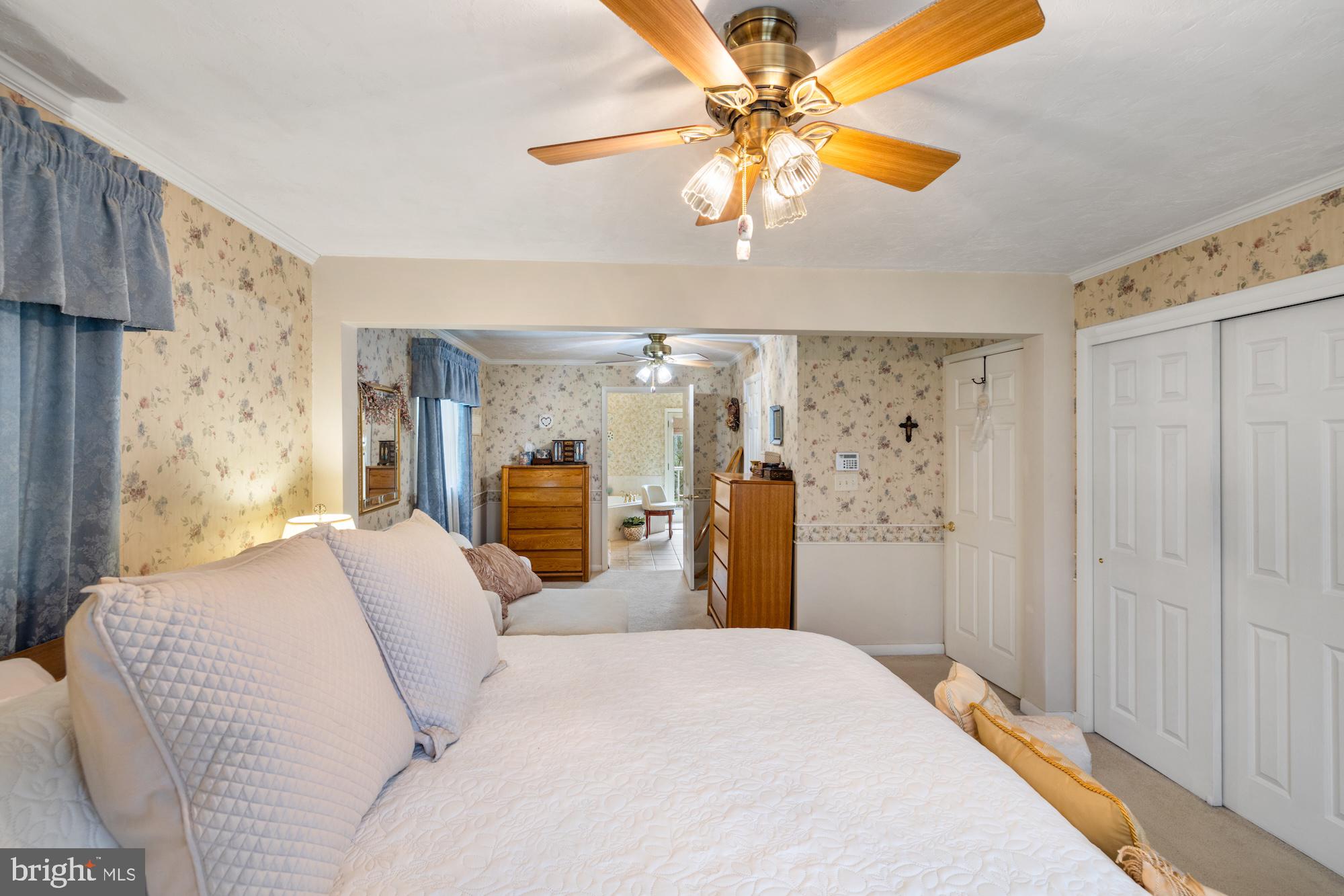 TWIN OAKS - Residential