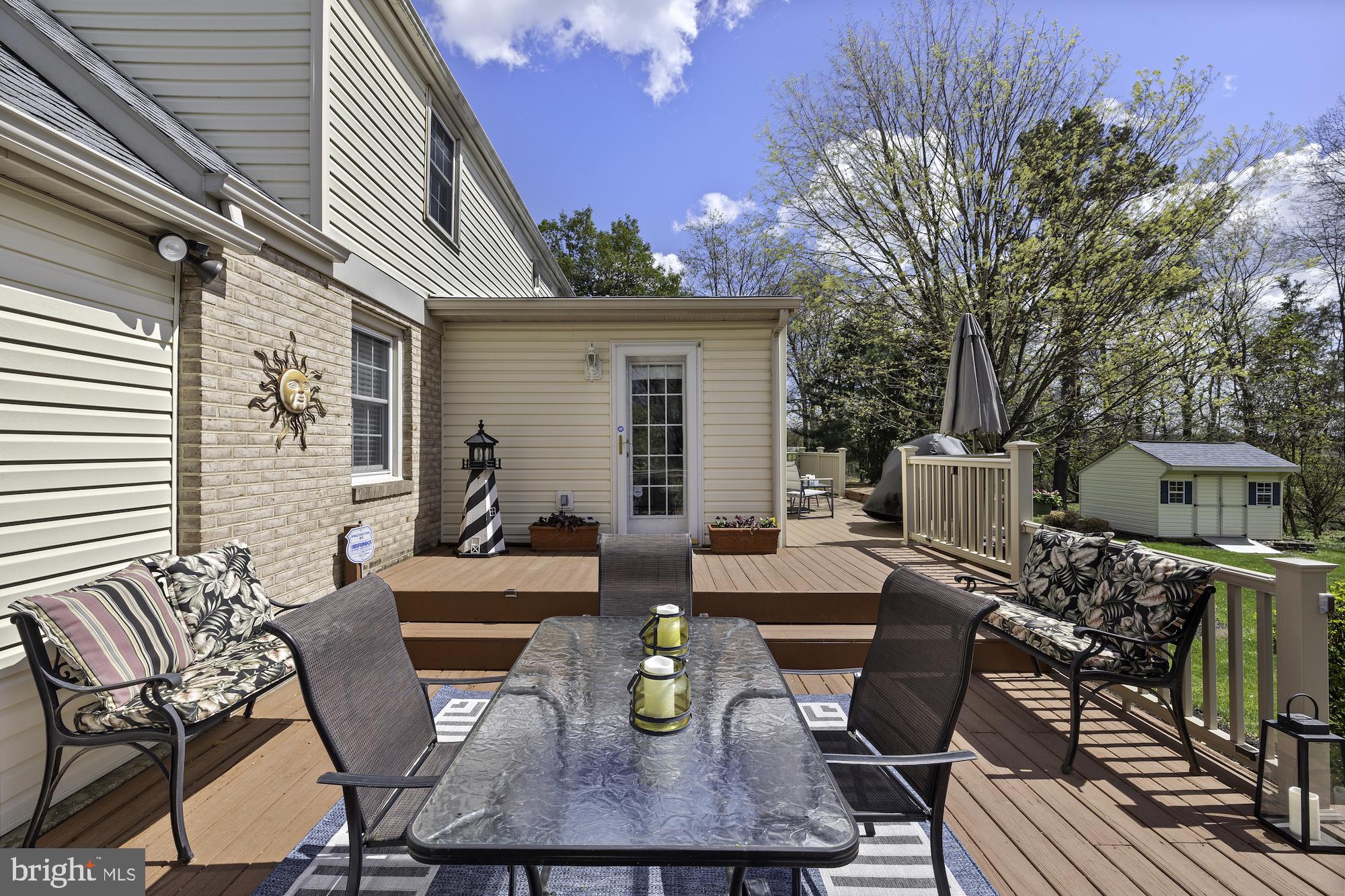 TWIN OAKS - Residential