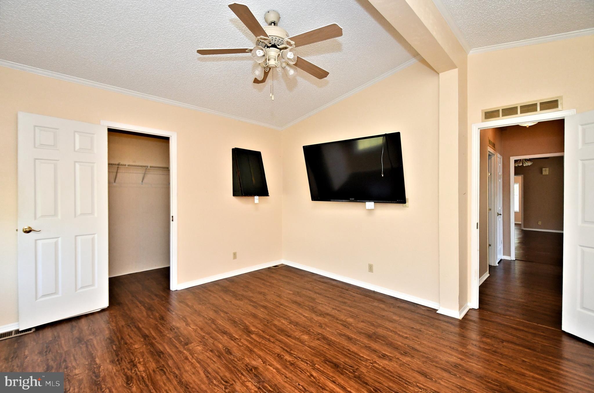 BUCKINGHAM SPRINGS - Residential