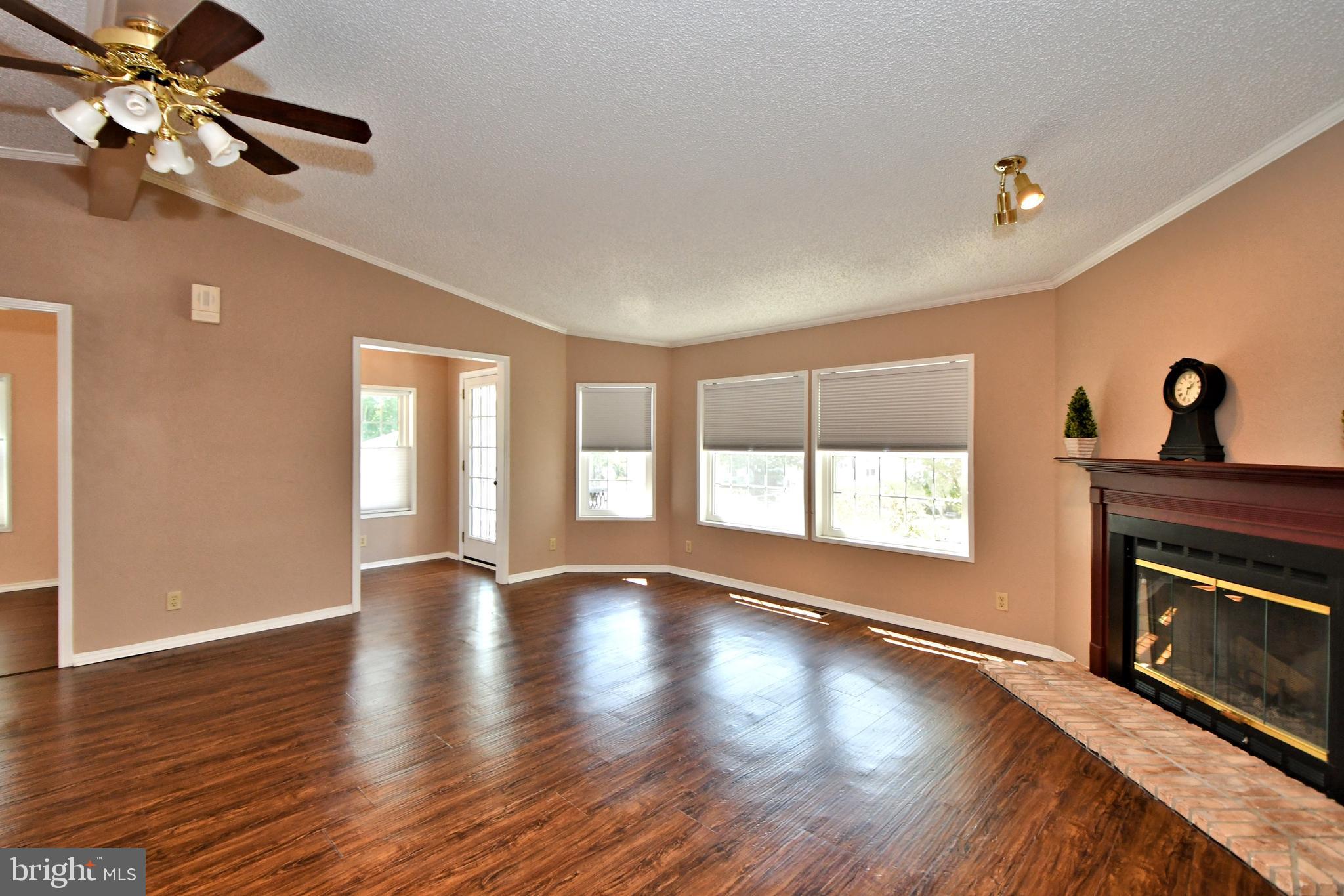 BUCKINGHAM SPRINGS - Residential