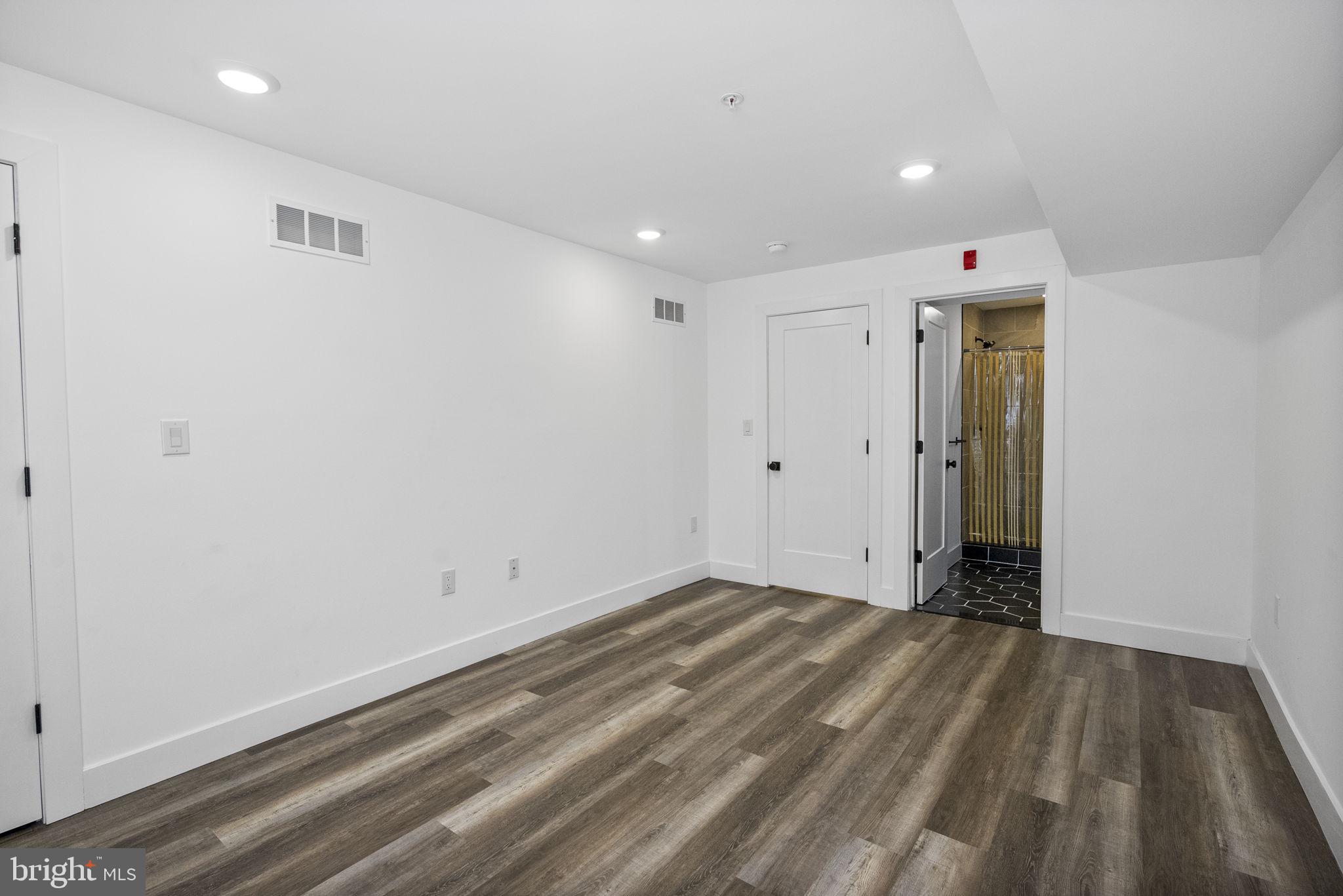 CARROLL PARK - Residential Income