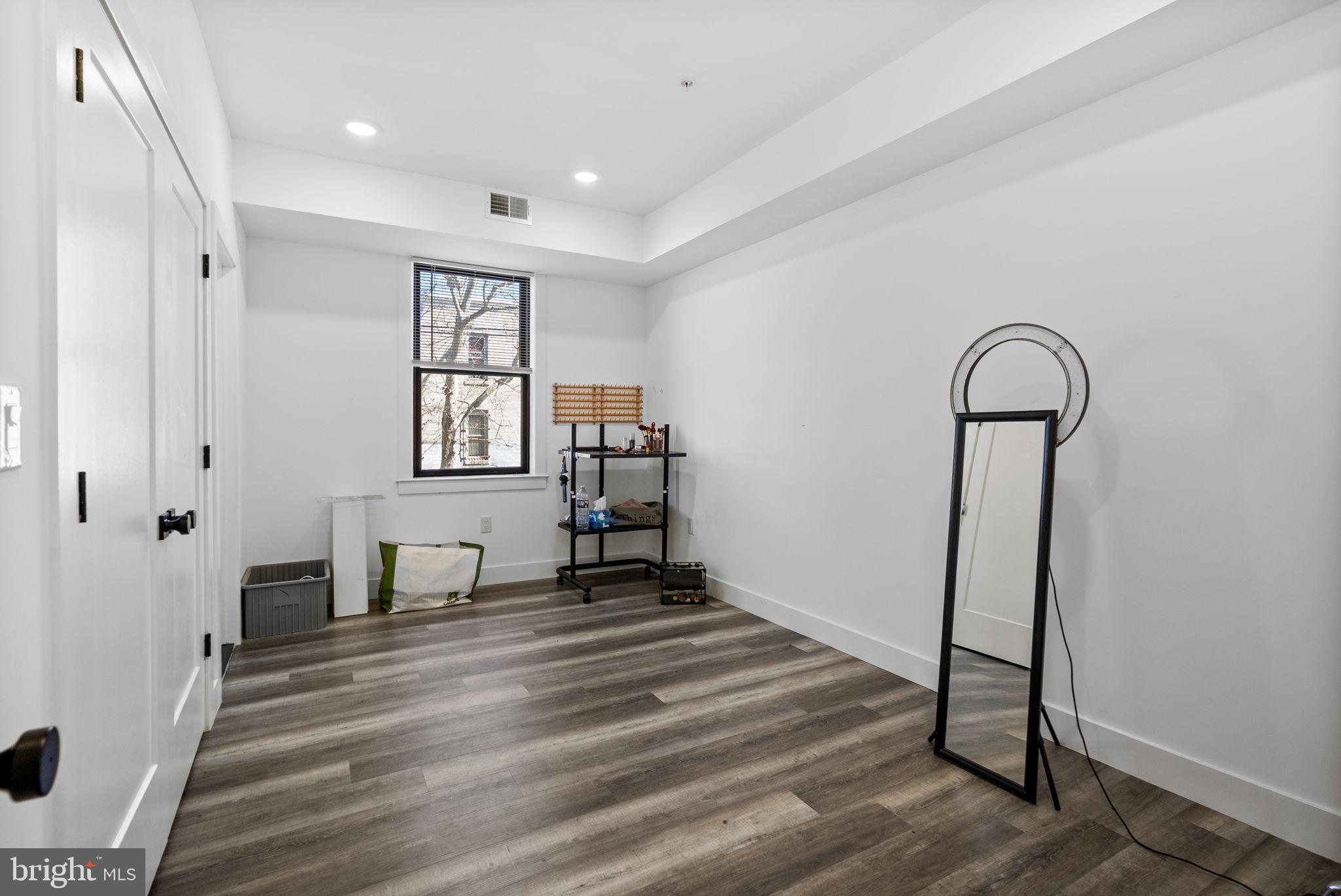 CARROLL PARK - Residential Income