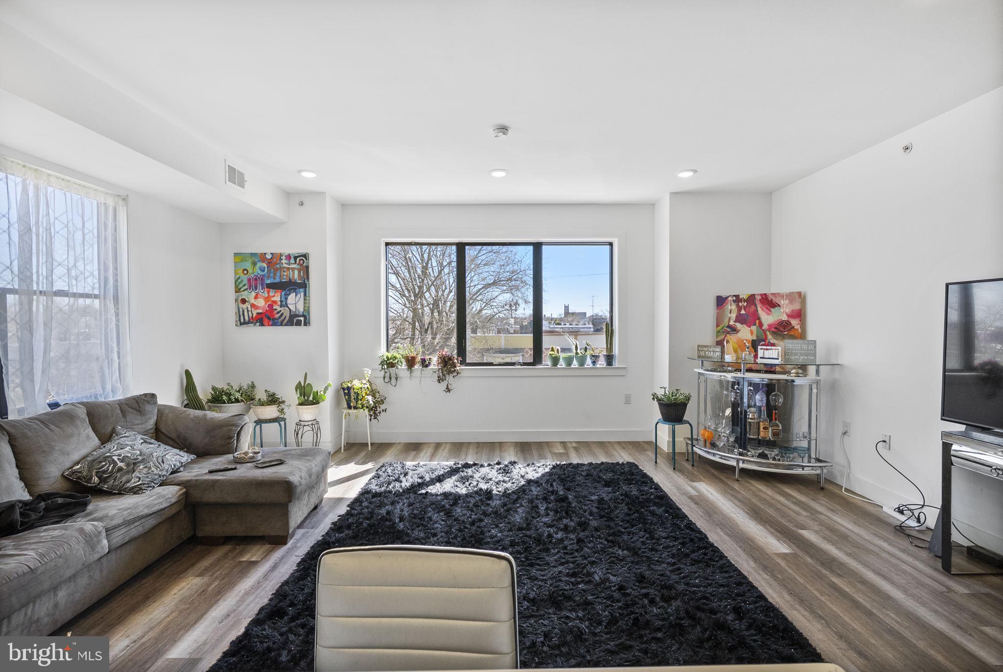CARROLL PARK - Residential Income