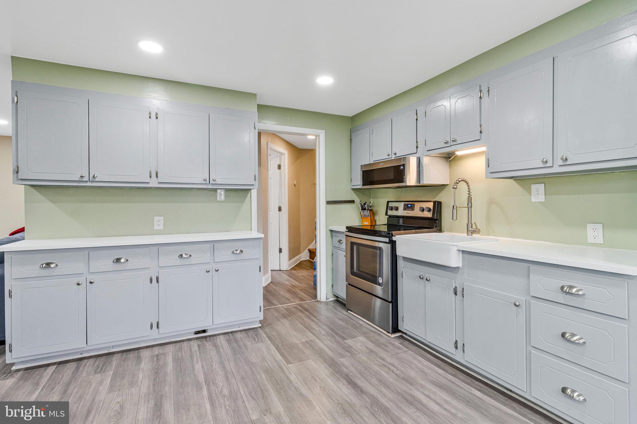 RIVERDALE - Residential