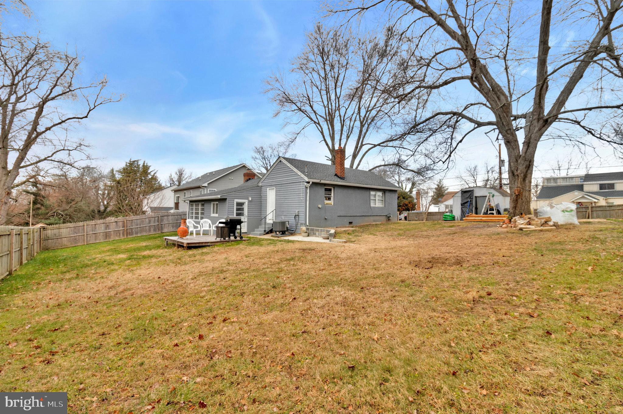 RIVERDALE - Residential