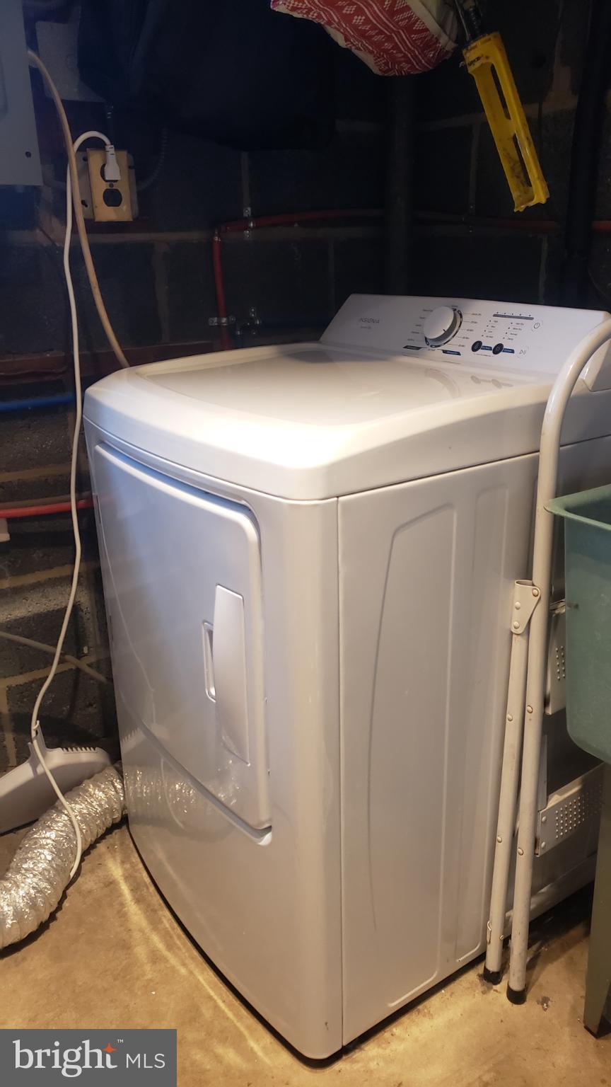 RIVERDALE - Residential