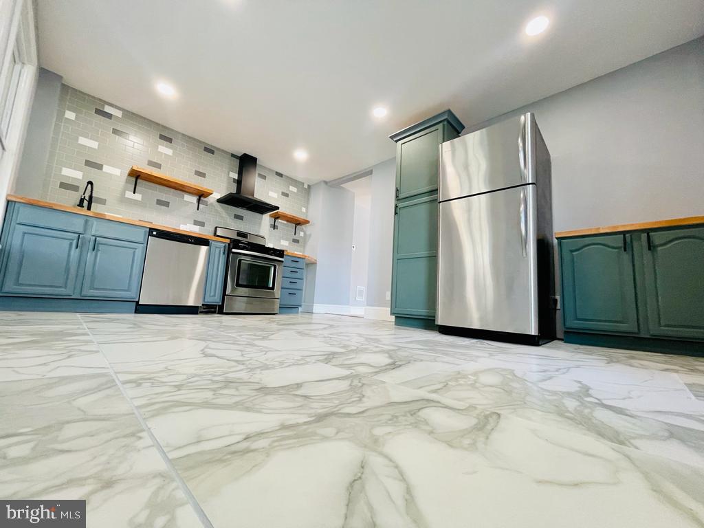 CURTIS BAY - Residential