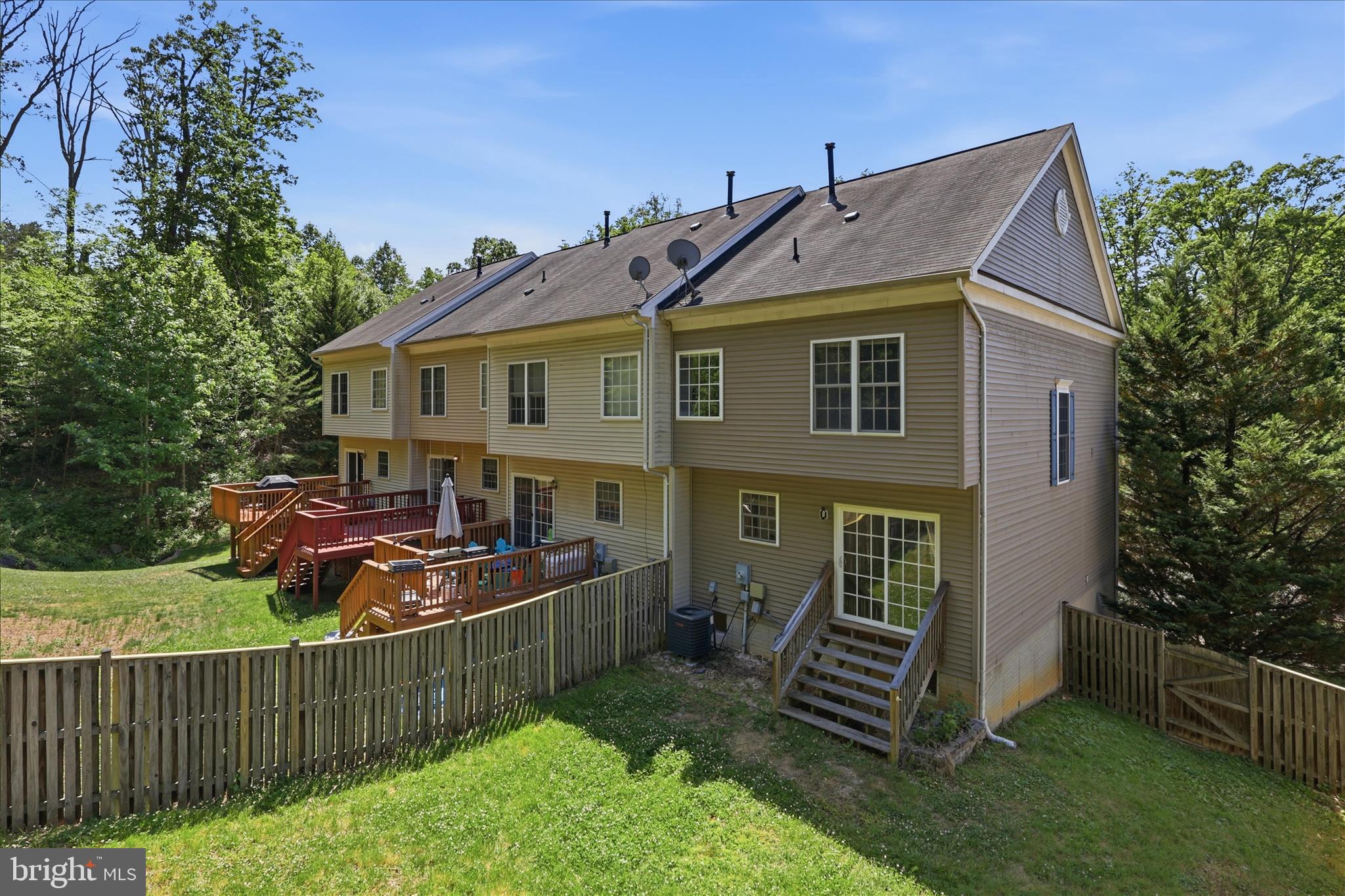 AZALEA WOODS - Residential