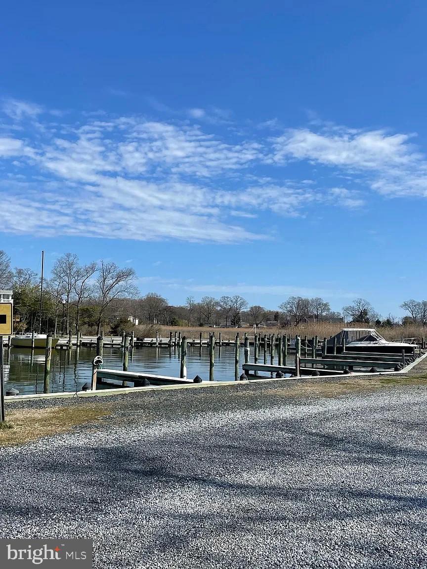 CEDARHURST ON THE BAY - Residential