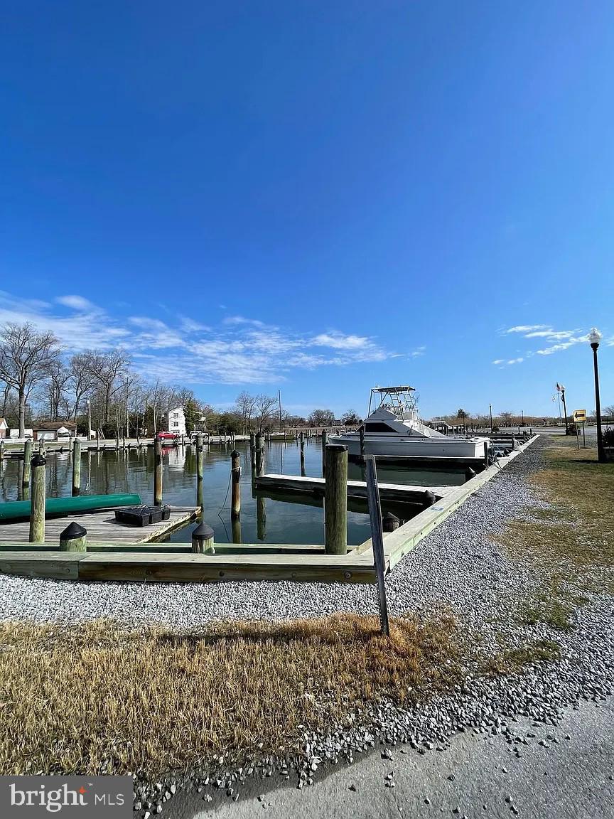 CEDARHURST ON THE BAY - Residential