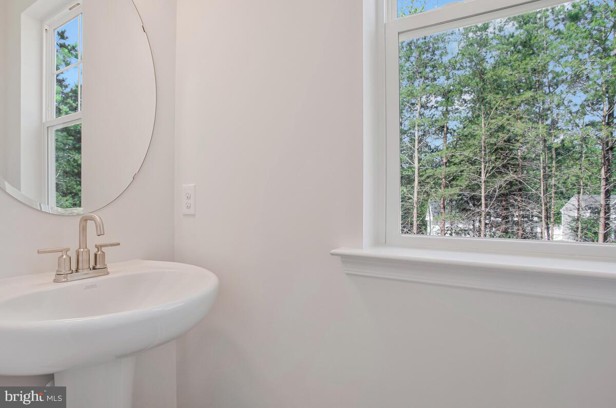 CEDARHURST ON THE BAY - Residential