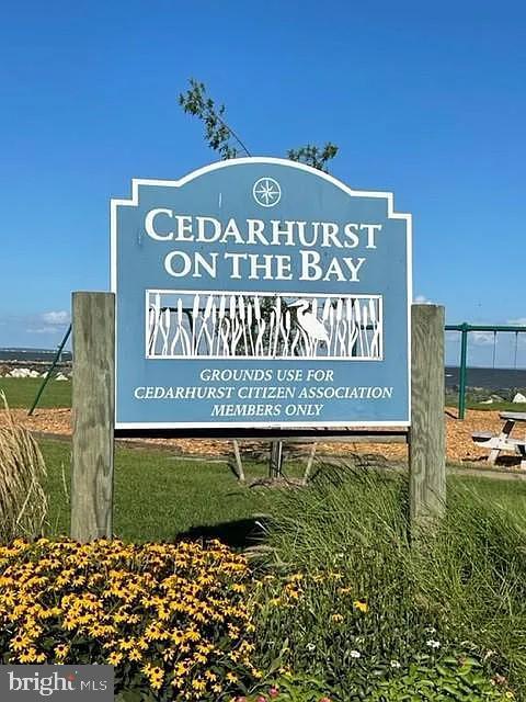 CEDARHURST ON THE BAY - Residential