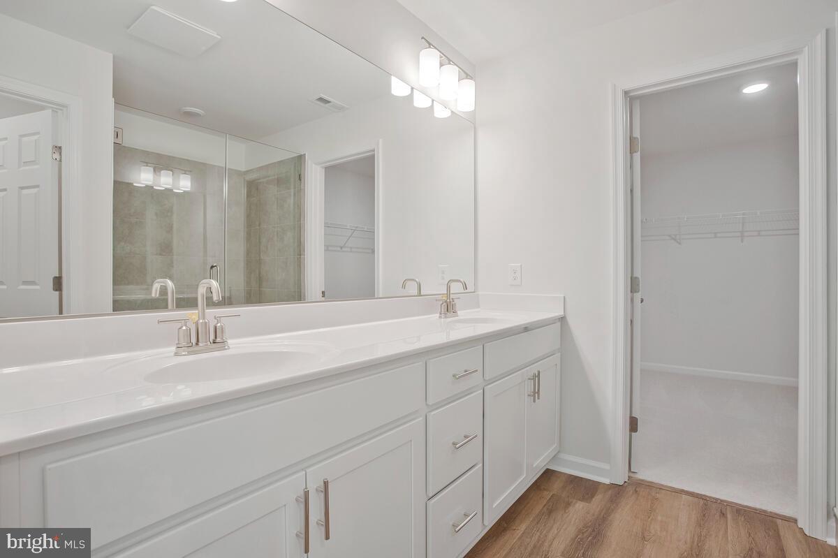 CEDARHURST ON THE BAY - Residential