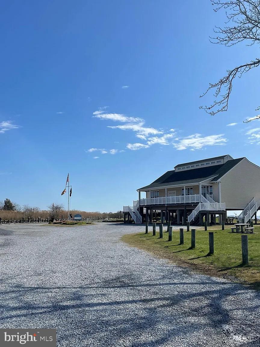 CEDARHURST ON THE BAY - Residential