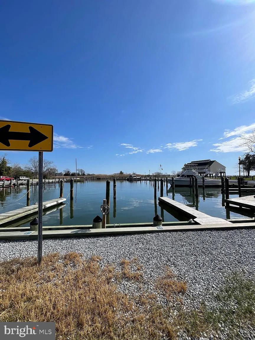 CEDARHURST ON THE BAY - Residential