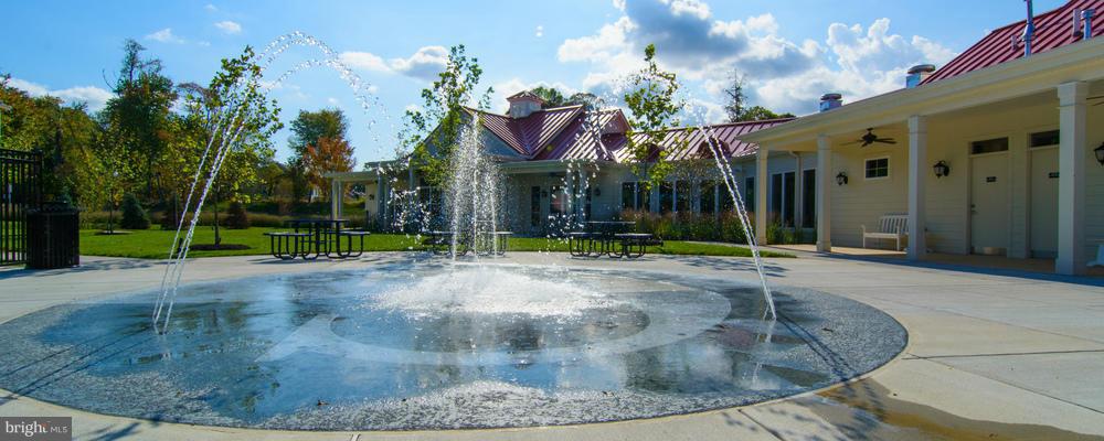 CREEKSIDE VILLAGE - Residential