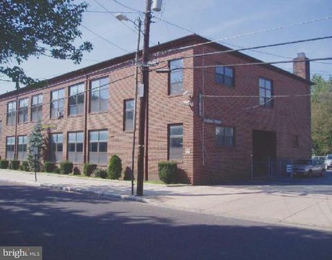 Photo of 31 Oak Street, SALEM, NJ 08079 (MLS # NJSA141818)