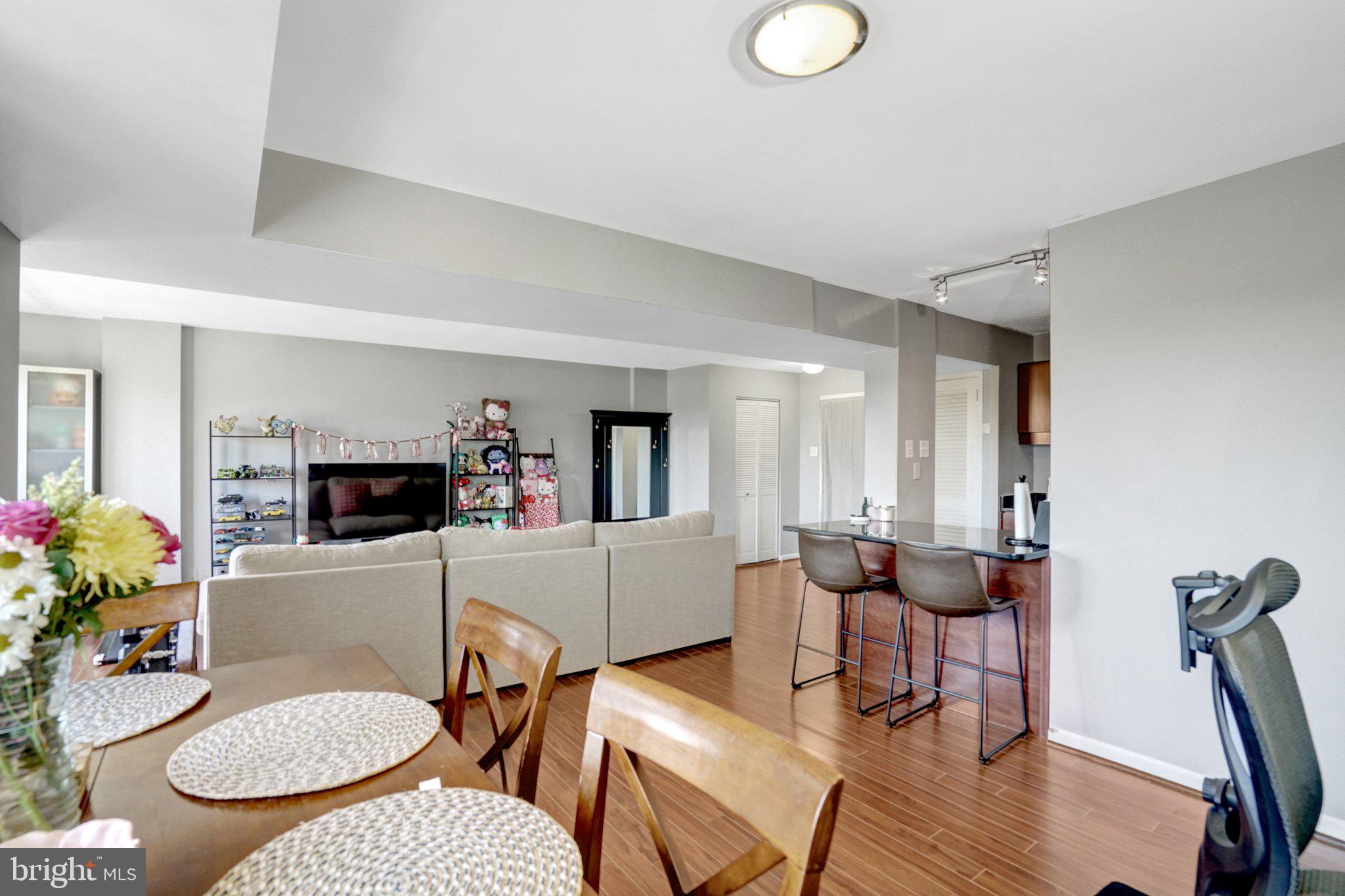 PAVILION ON THE PARK - Residential