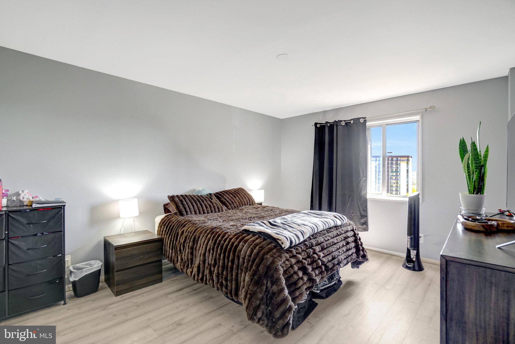 PAVILION ON THE PARK - Residential