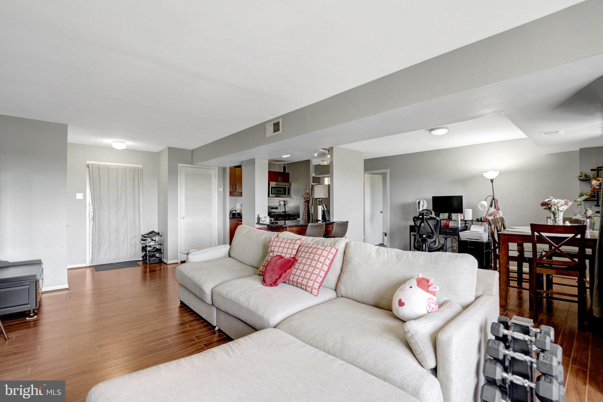 PAVILION ON THE PARK - Residential