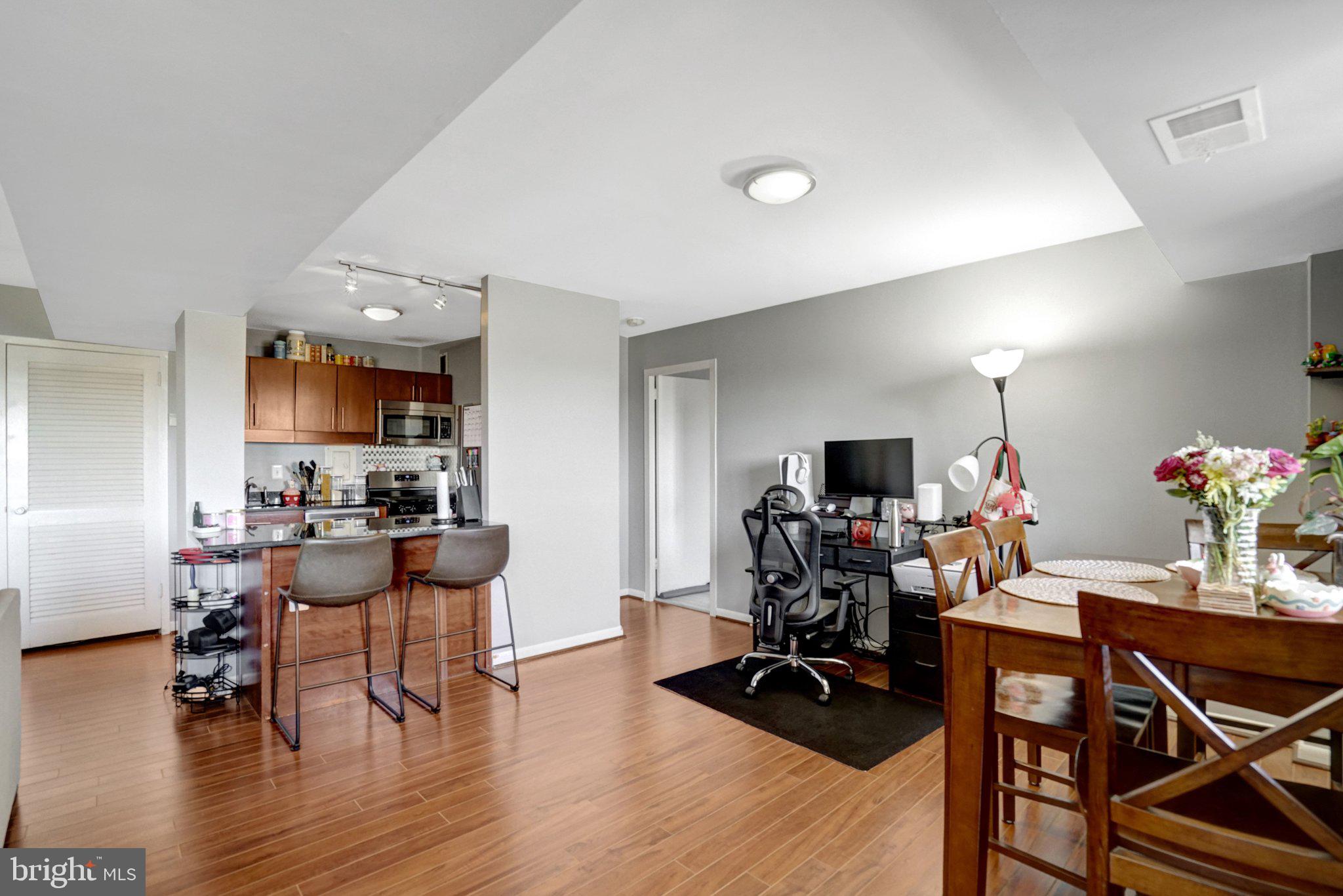 PAVILION ON THE PARK - Residential