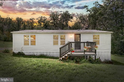 Homes For Sale - 76 Laurel Drive<br/> AIRVILLE, PA 17302