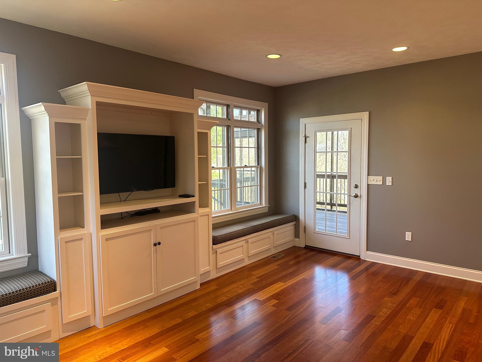 HAYMARKET - Residential