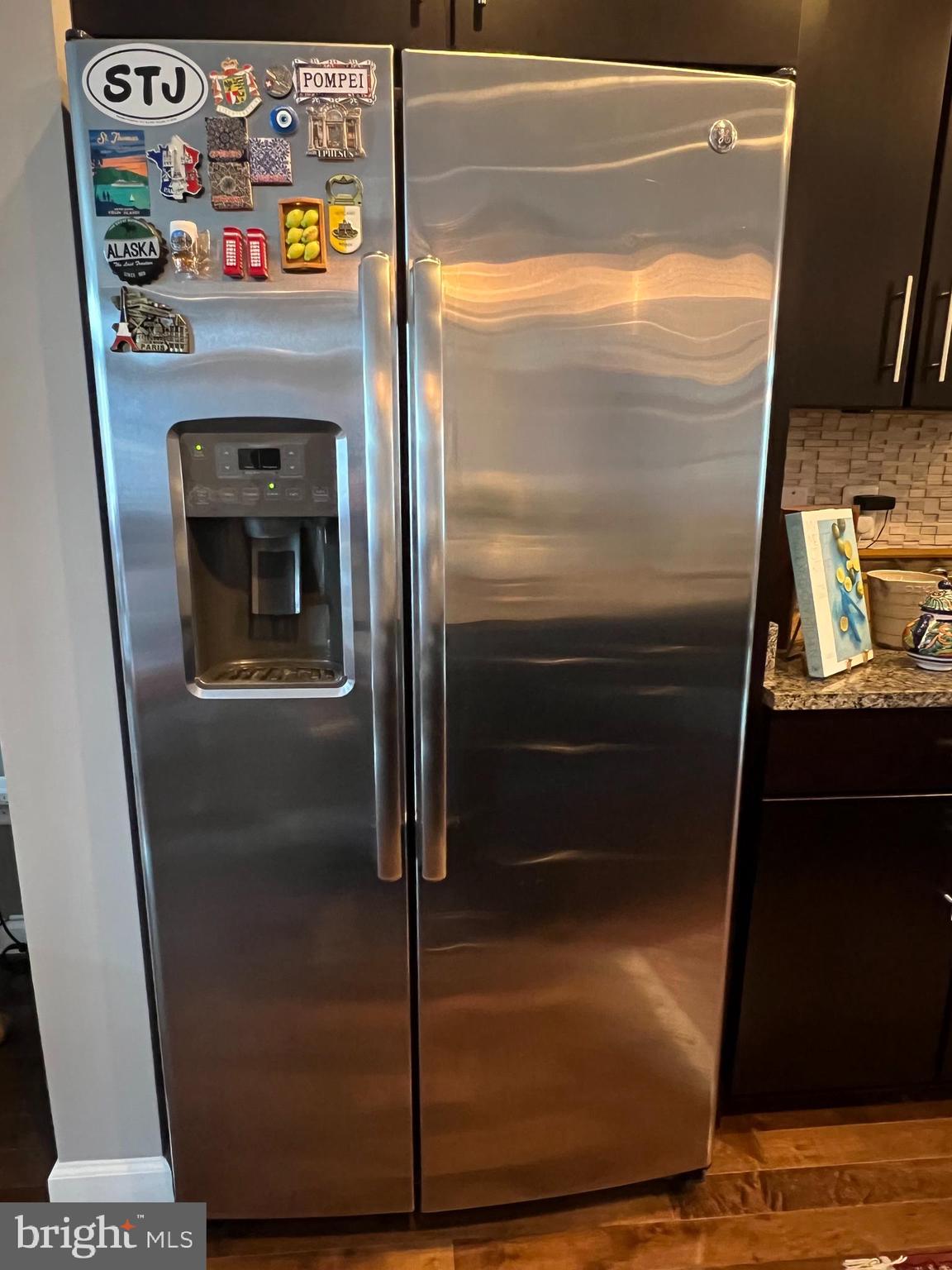 PARKSIDE - Residential Lease