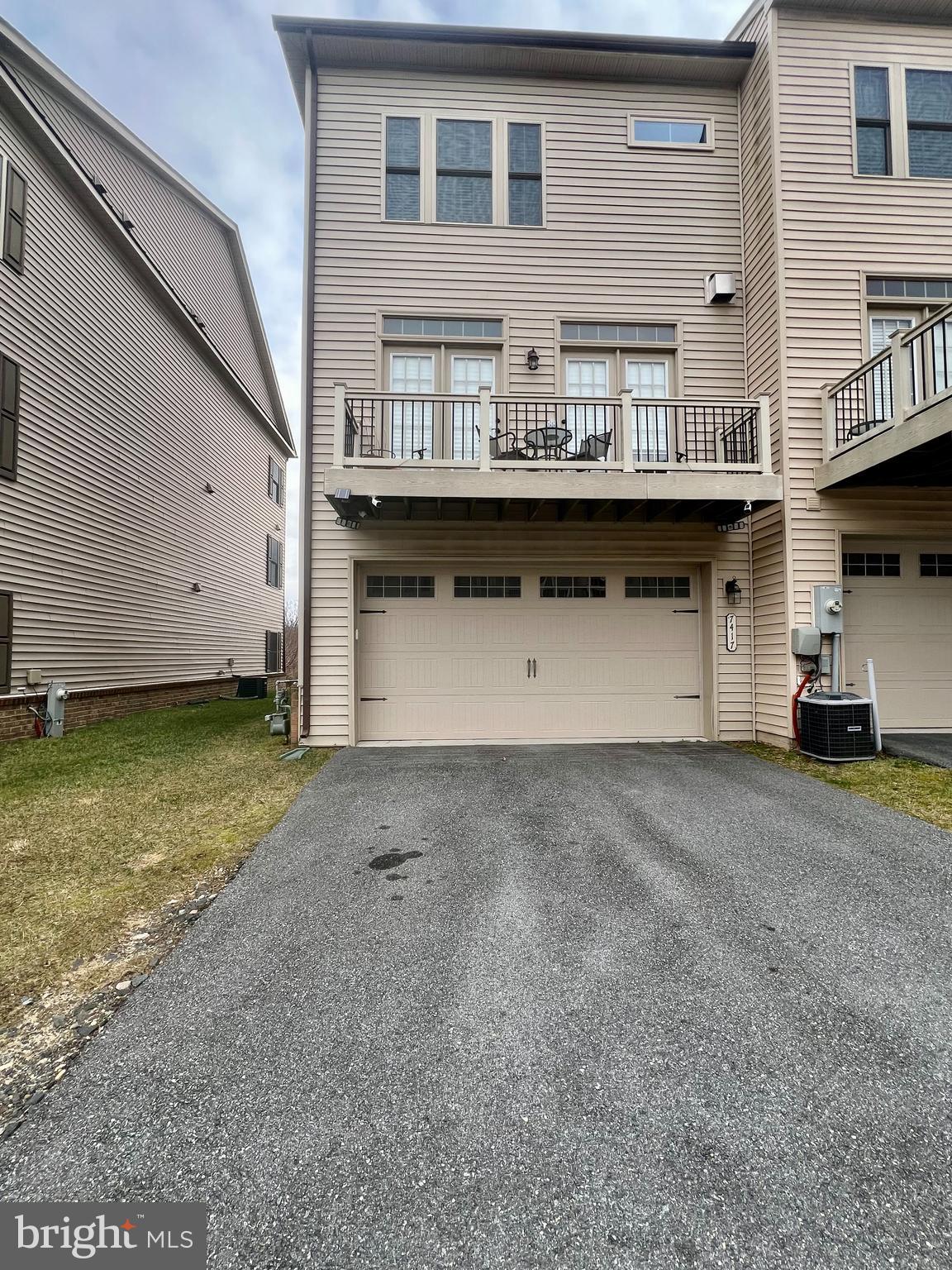 PARKSIDE - Residential Lease