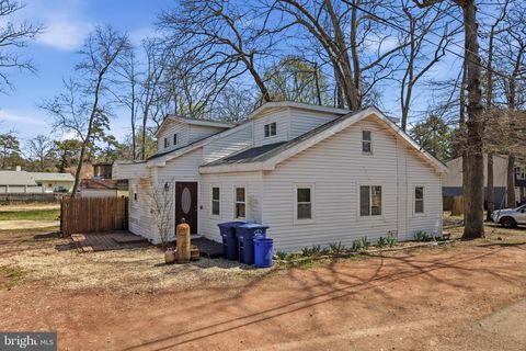 16 PEAR AVENUE BROWNS MILLS NJ 08015