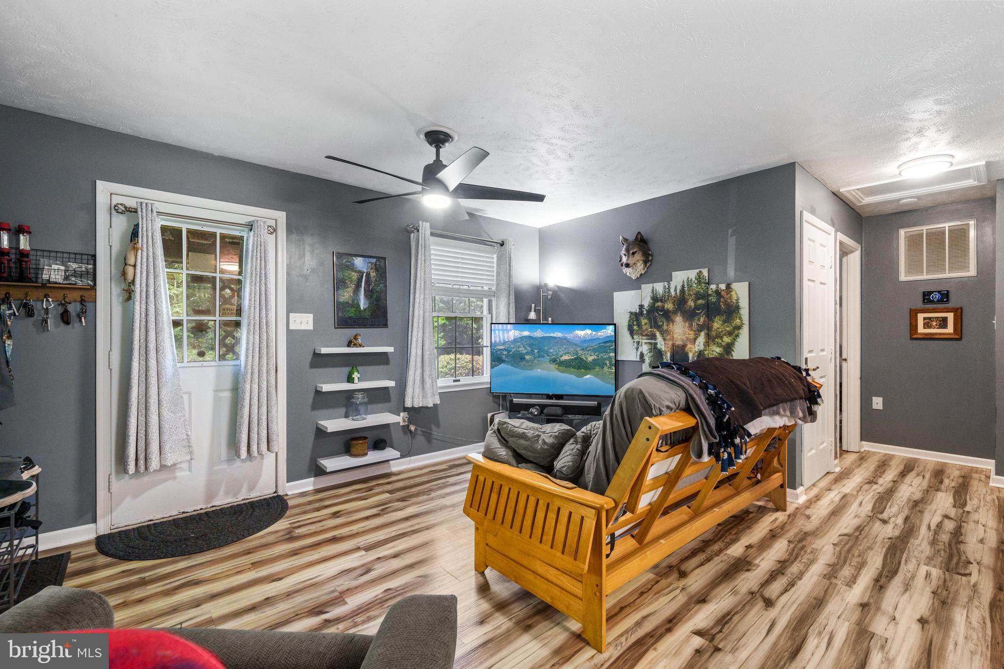 262 BLUE VALLEY ROAD