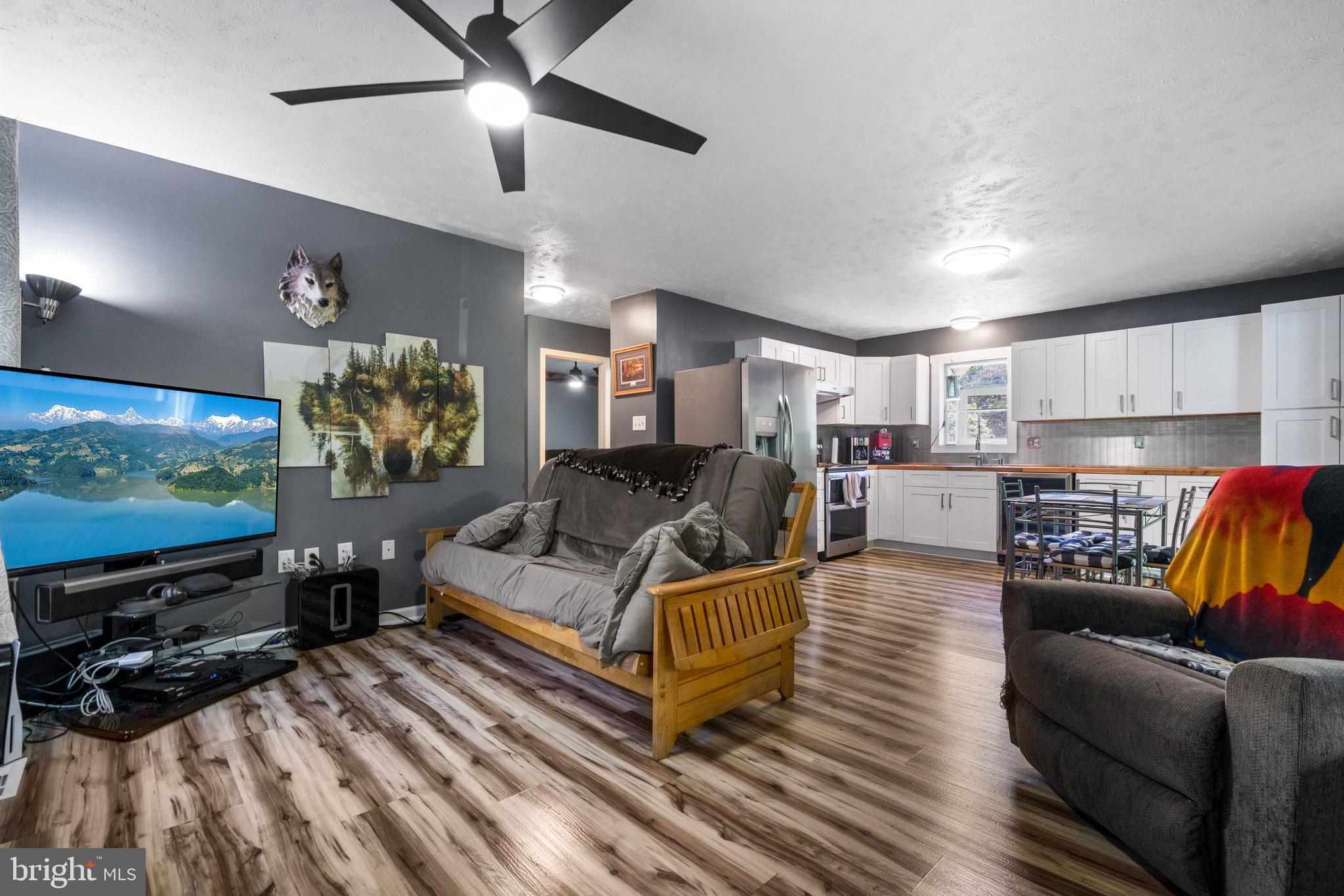 262 BLUE VALLEY ROAD