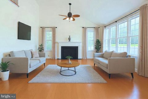 3403 LOGSTONE DRIVE TRIANGLE VA 22172