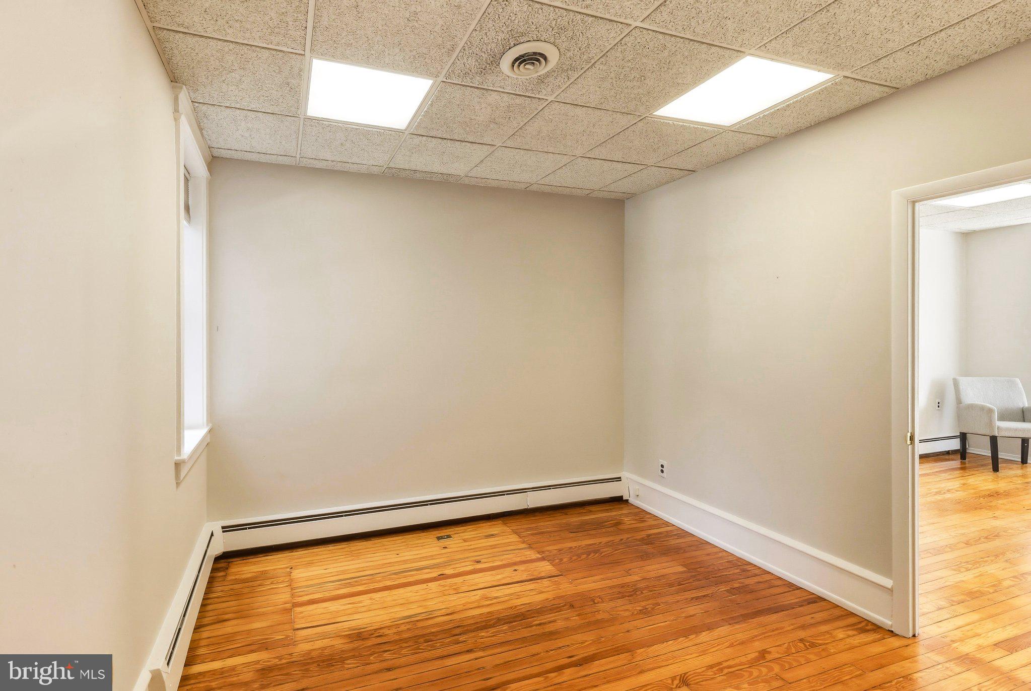47 E KINGS HIGHWAY