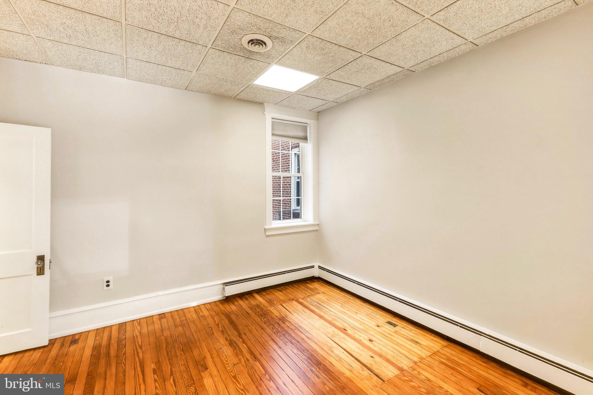 47 E KINGS HIGHWAY
