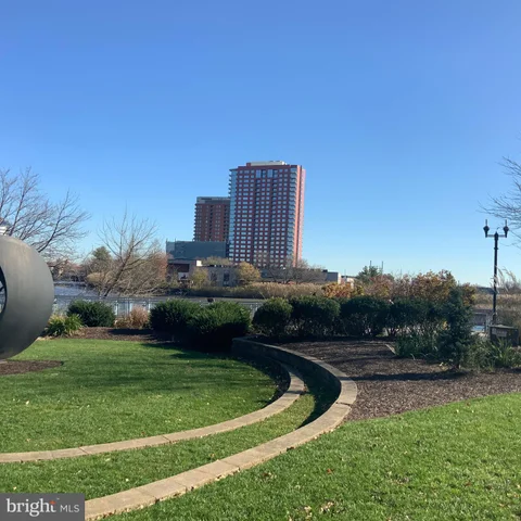 MLS: DENC2107528