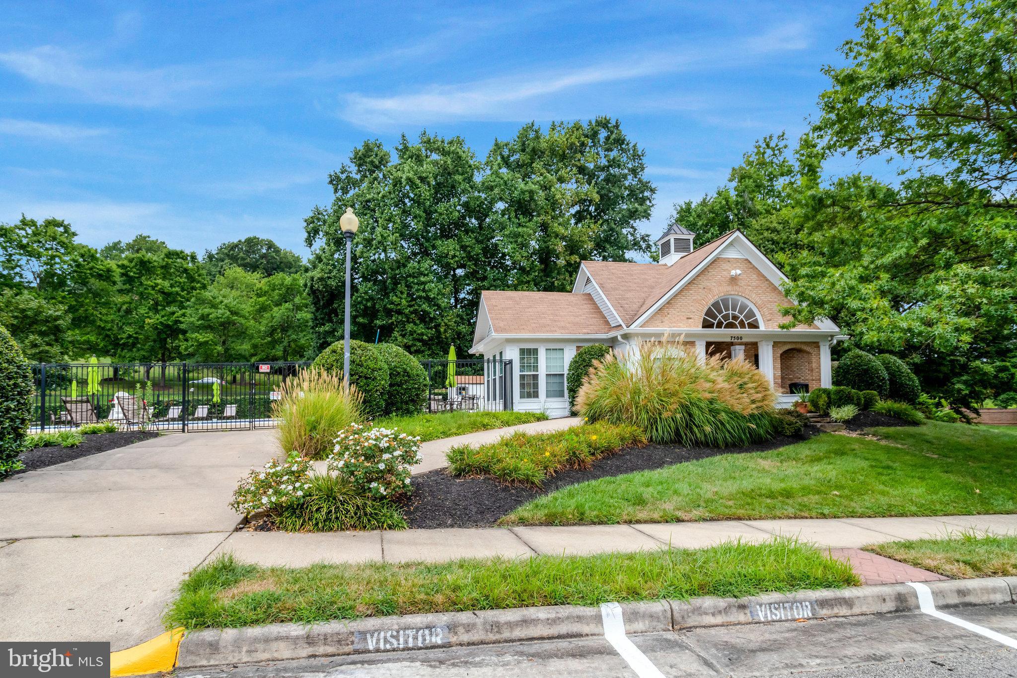 KINGSTOWNE - Residential Lease