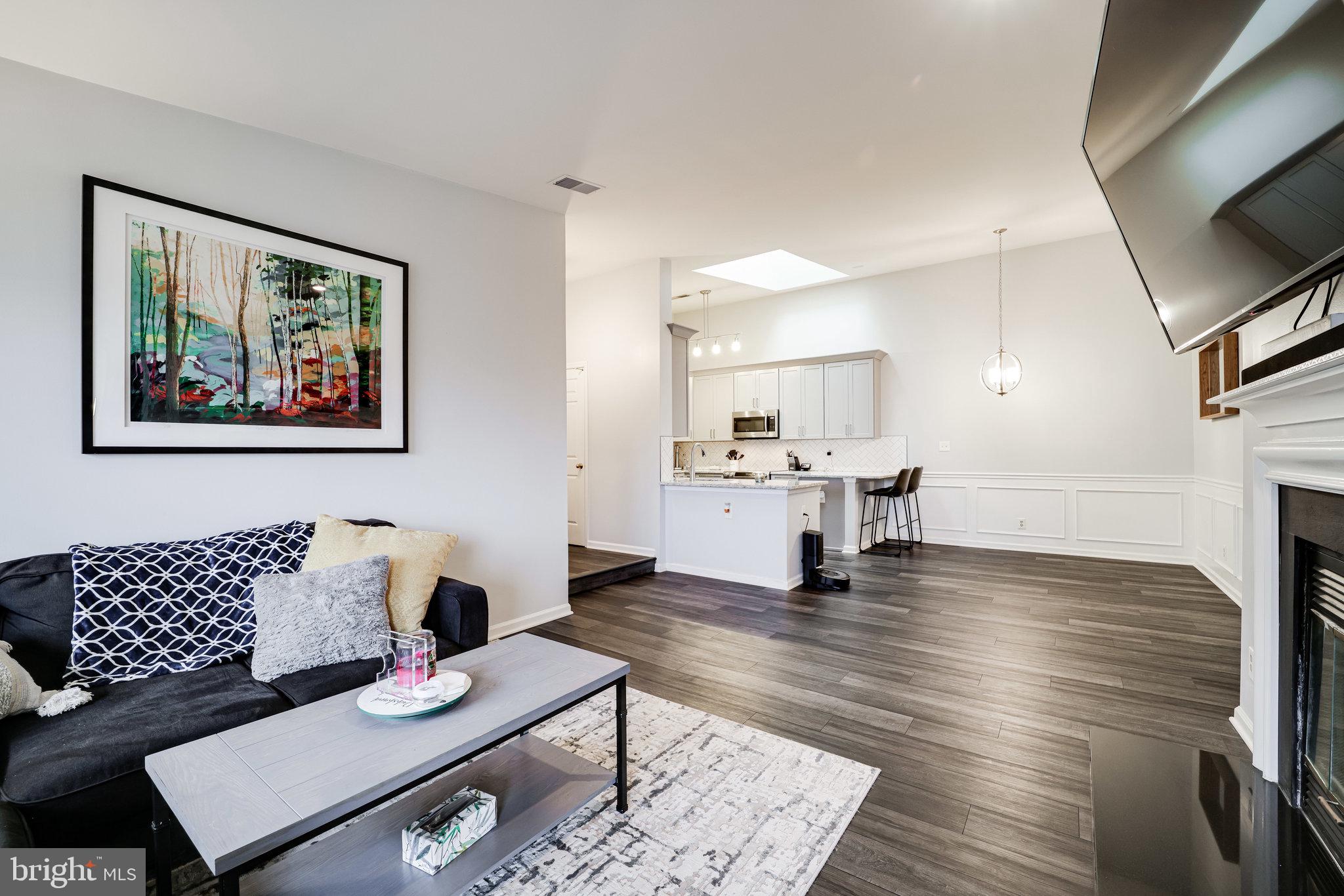 KINGSTOWNE - Residential Lease