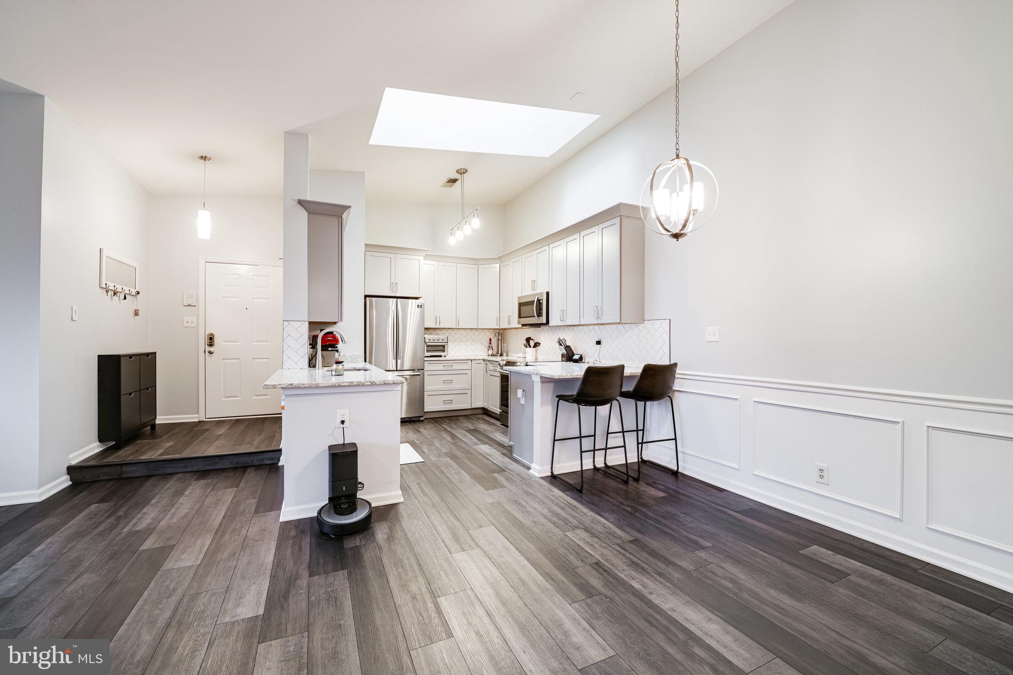 KINGSTOWNE - Residential Lease