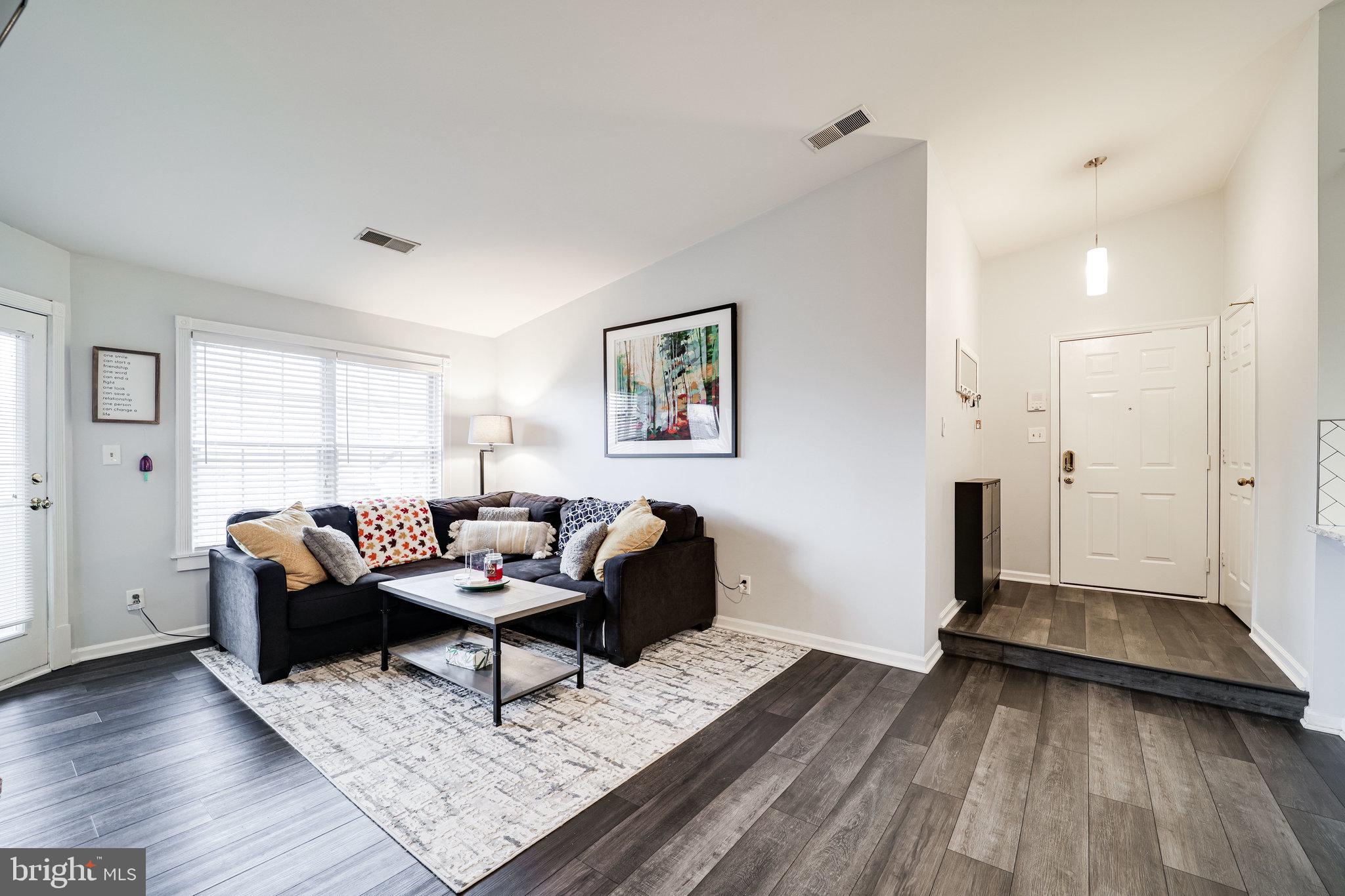 KINGSTOWNE - Residential Lease