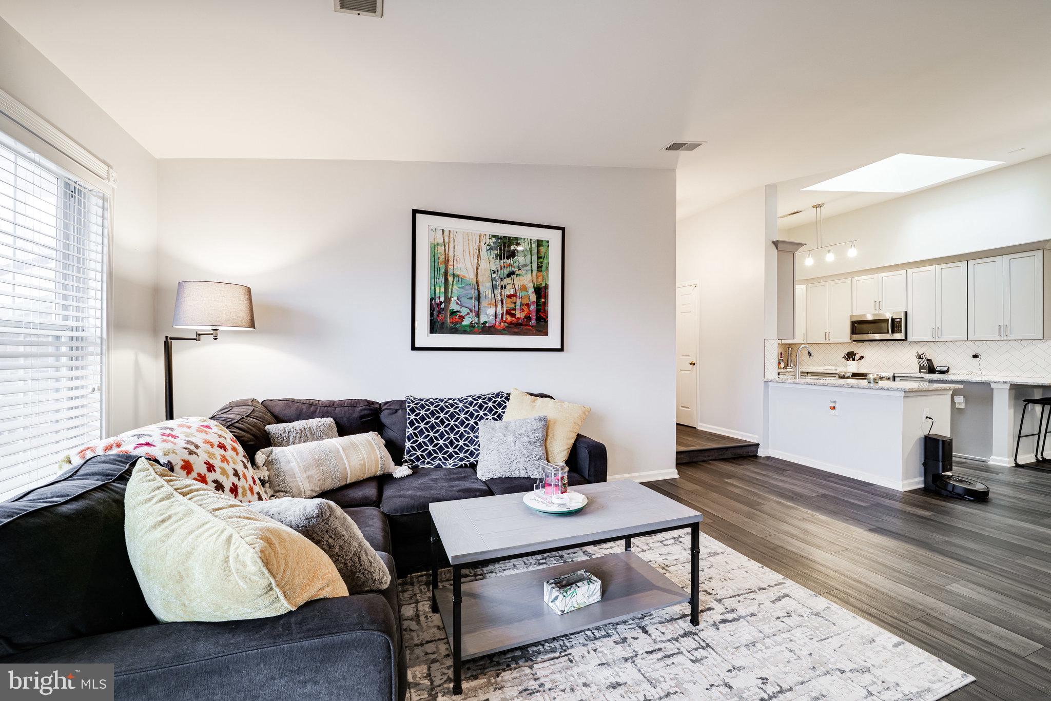 KINGSTOWNE - Residential Lease