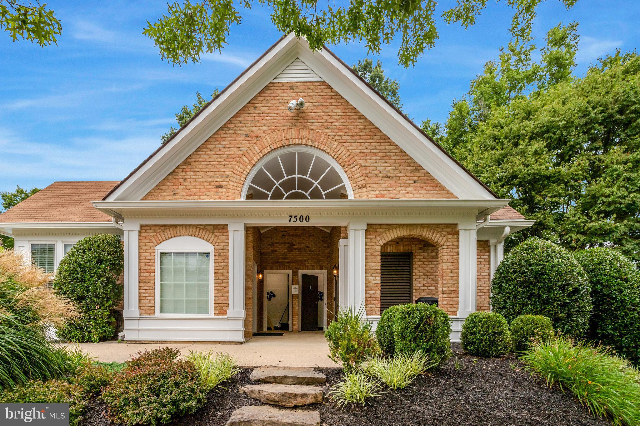 KINGSTOWNE - Residential Lease