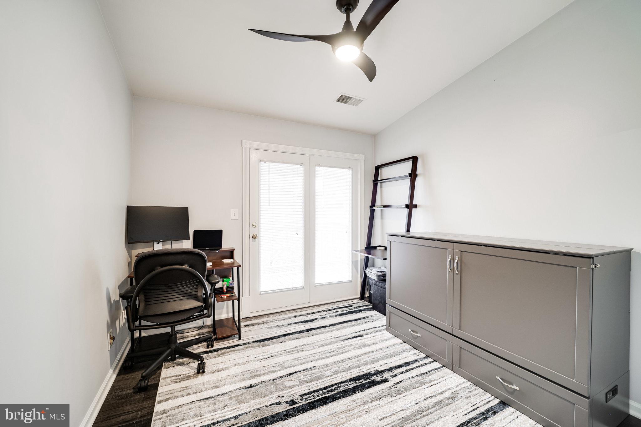 KINGSTOWNE - Residential Lease